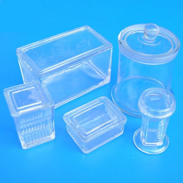 Staining jar with cover